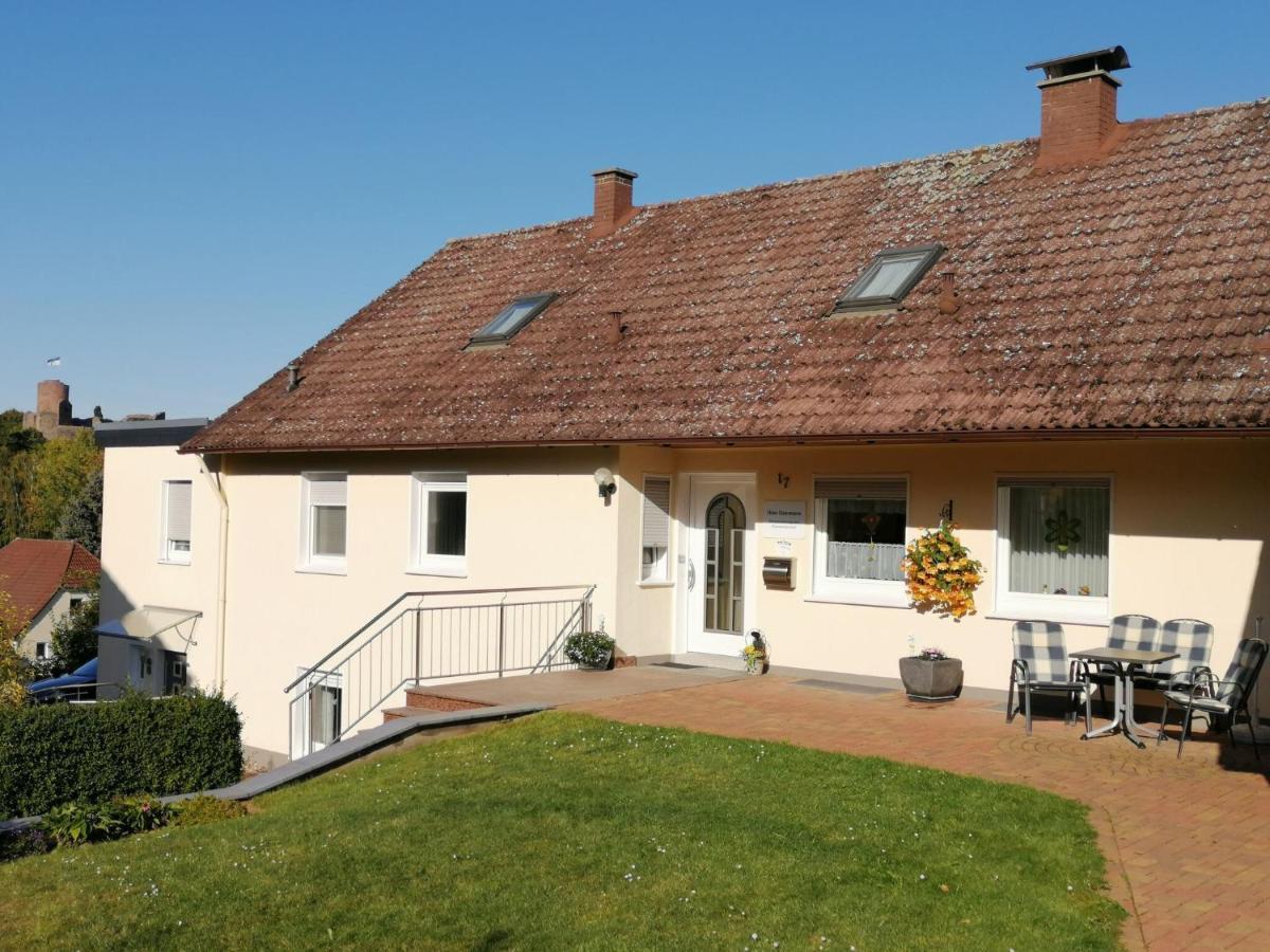 Flat In Polle Near The Forest Екстериор снимка
