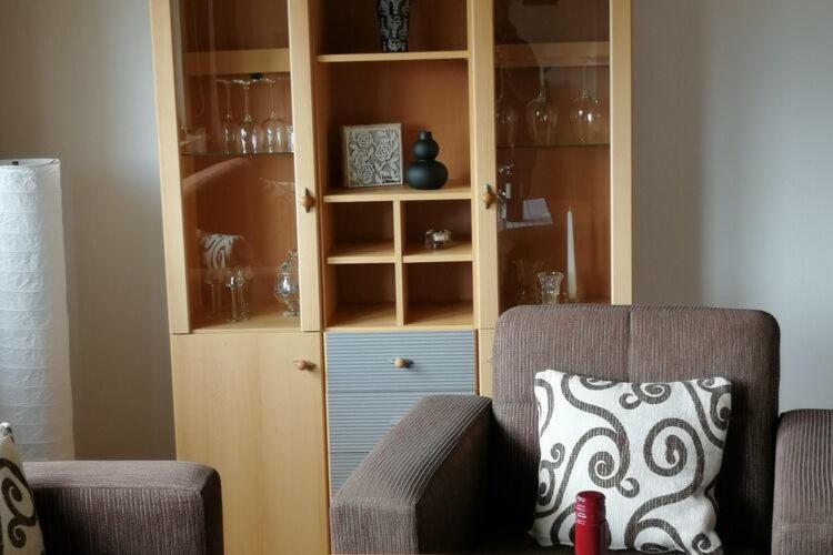 Flat In Polle Near The Forest Екстериор снимка