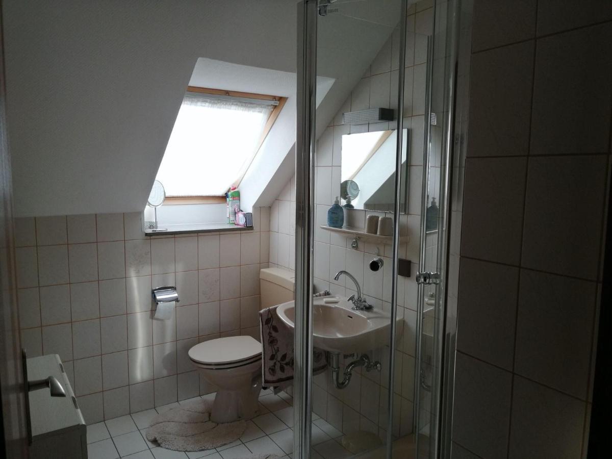 Flat In Polle Near The Forest Екстериор снимка