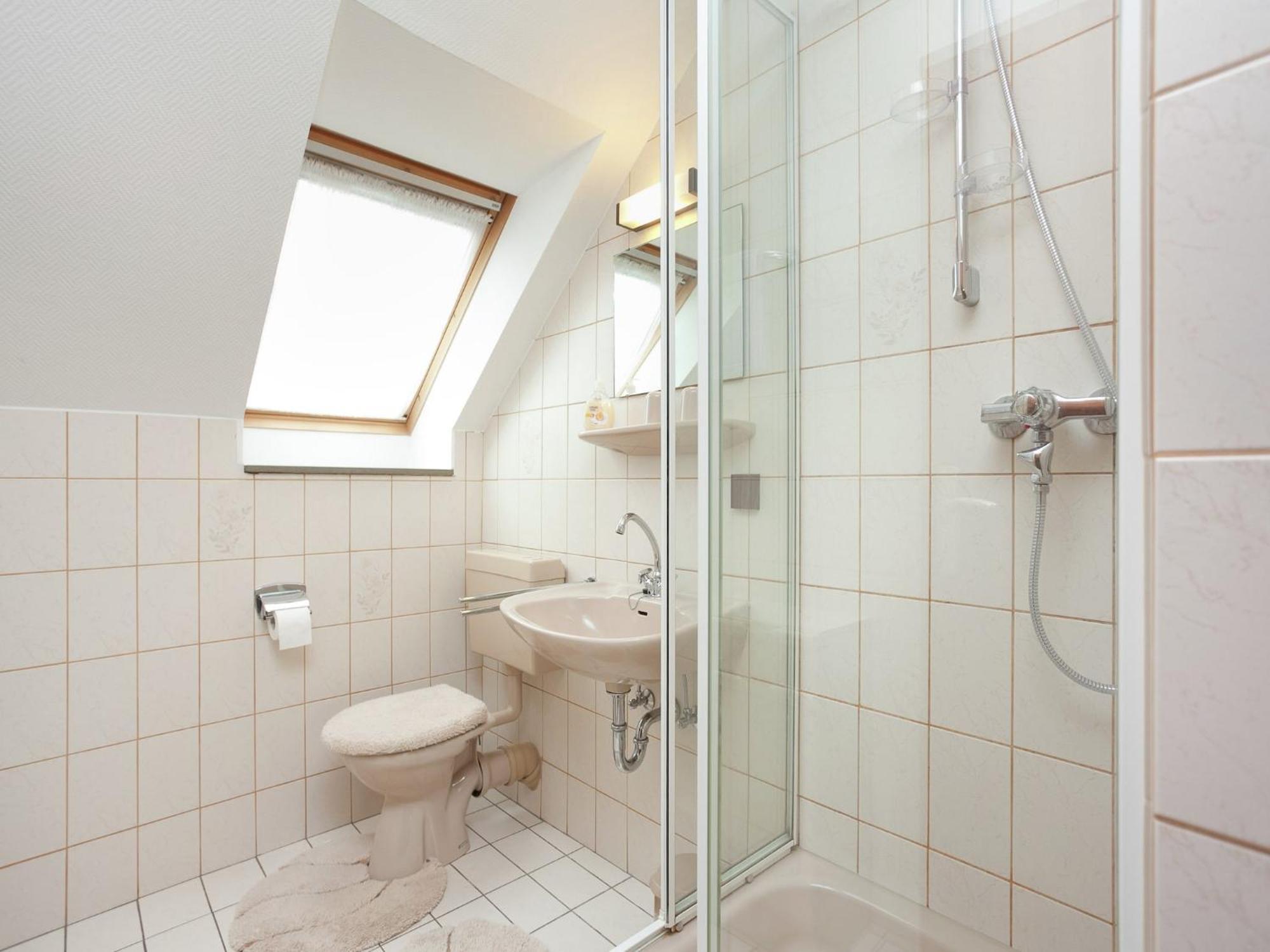 Flat In Polle Near The Forest Екстериор снимка